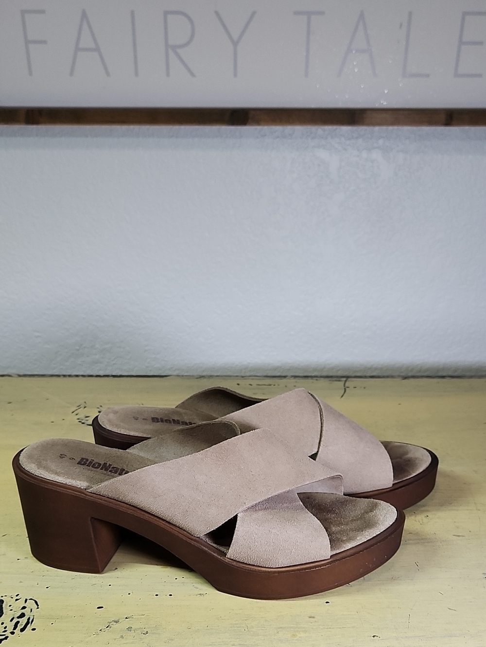 🌟 BioNatura Italian Suede Criss-Cross Platform Sandals – Size 9 🌟